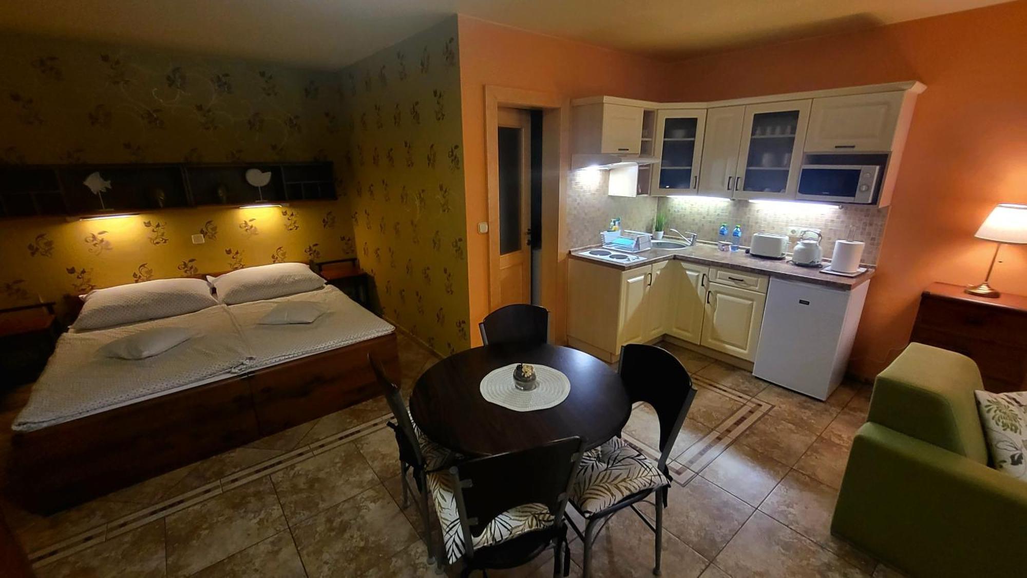 Selfness Roznava Aparthotel Bagian luar foto